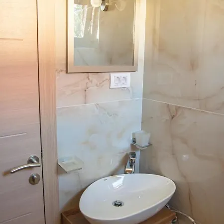 Mehana Apartment